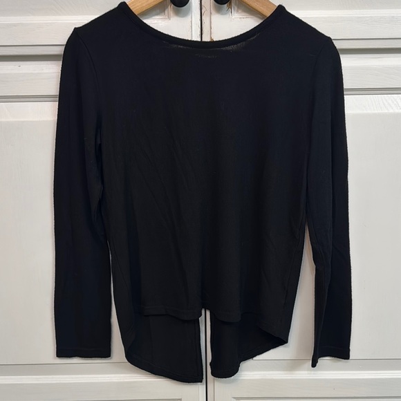 Zyia Black Top with Open Tie Back. Size M. Sporty Athleisure - Picture 1 of 5